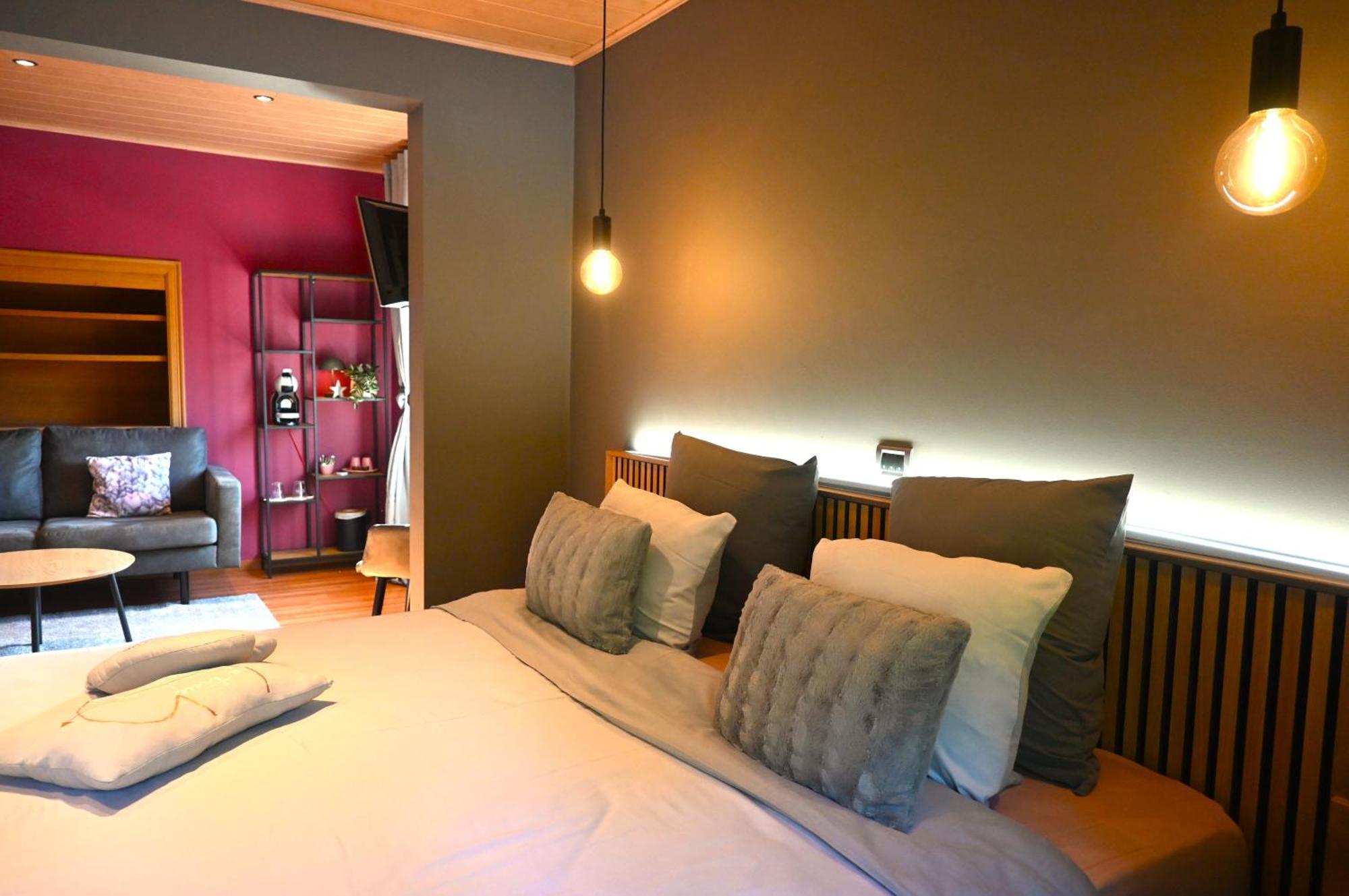 Hotel Au Coeur de Lacuisine Florenville Extérieur photo