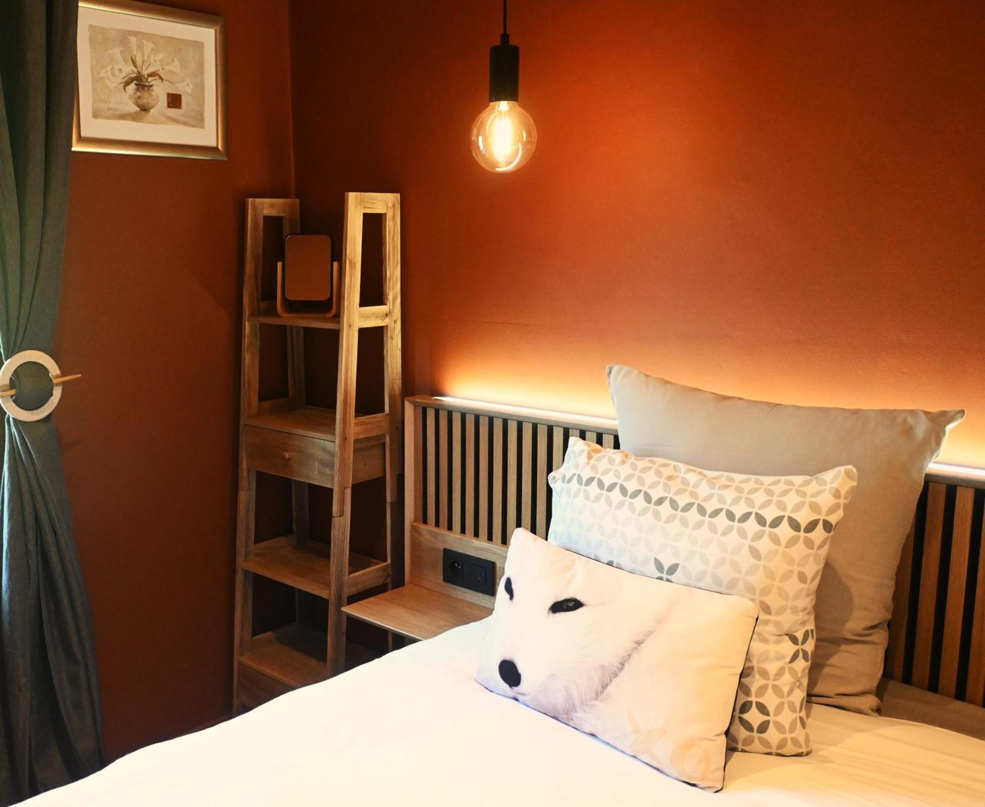 Hotel Au Coeur de Lacuisine Florenville Extérieur photo